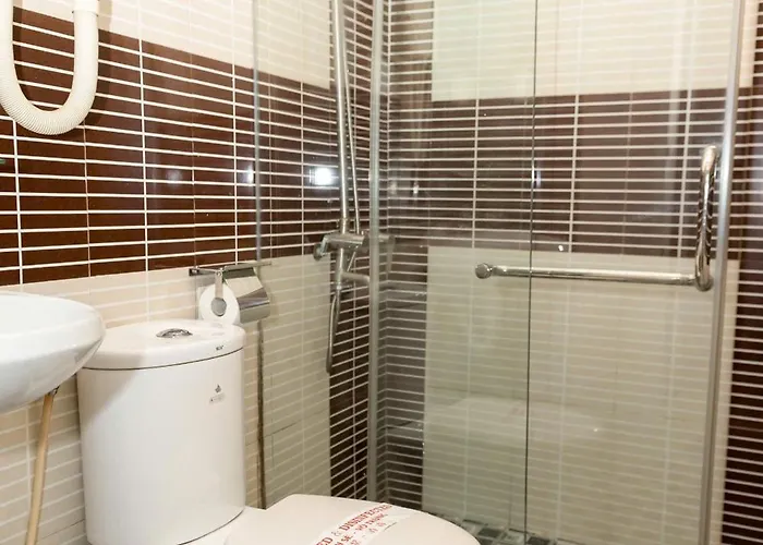Chien Cong Hotel